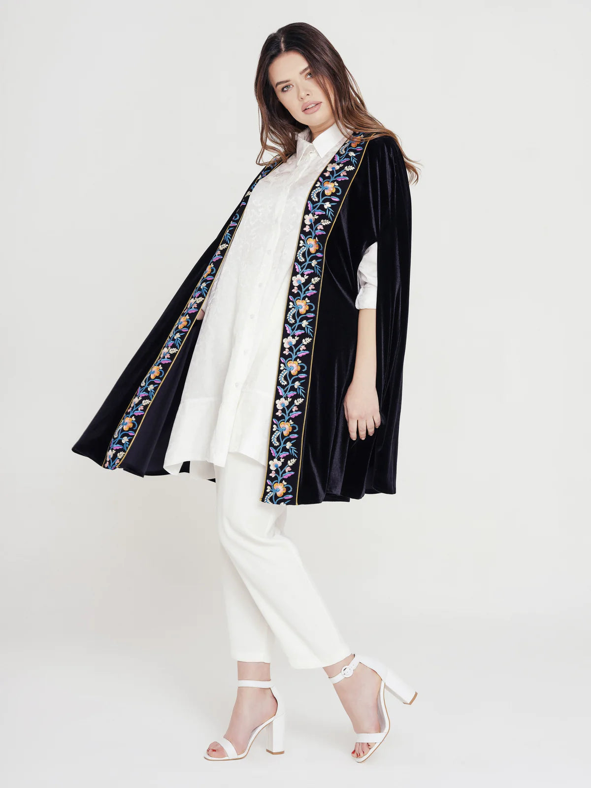 Palestine embroidery cape Black Blue